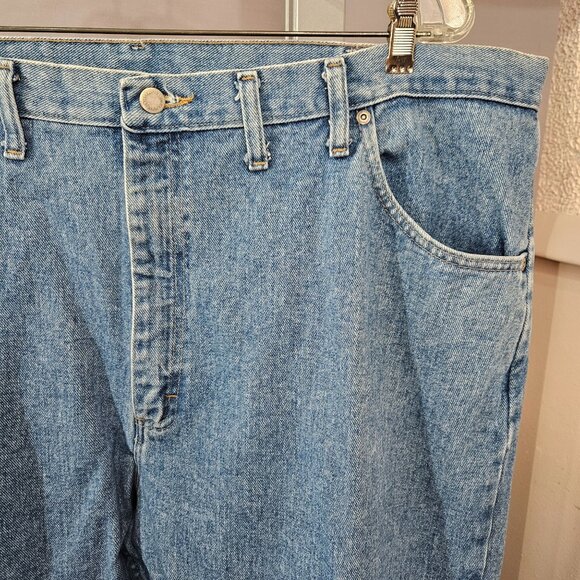 Wrangler Denim Jeans Pants Men 44x32 Relaxed Fit Straight Leg 100% Cotton Zipper - Picture 8 of 11